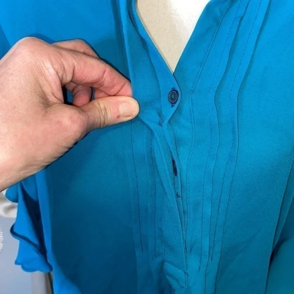 Vince Camuto Women’s Stunning Blue size Small Ruffle Bell Sleeve GUC Blouse Top - Picture 5 of 14